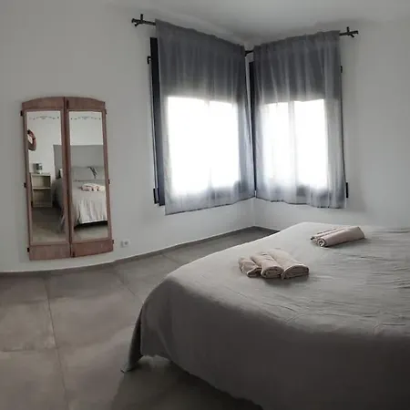 Casa Centro Del Pueblo Con Piscina Privada Сasa de vacaciones Sant Vicenç de Montalt