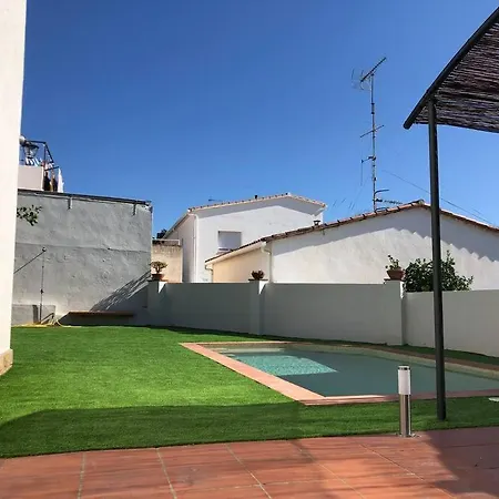 Casa Centro Del Pueblo Con Piscina Privada Сasa de vacaciones Sant Vicenç de Montalt